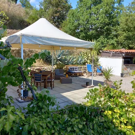 Casa De Rosa 4*